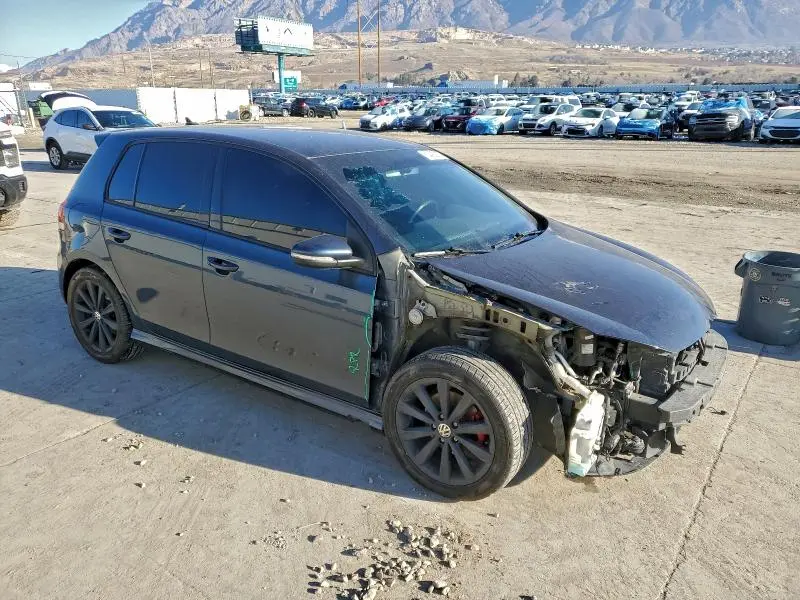 2013 VOLKSWAGEN GOLF   