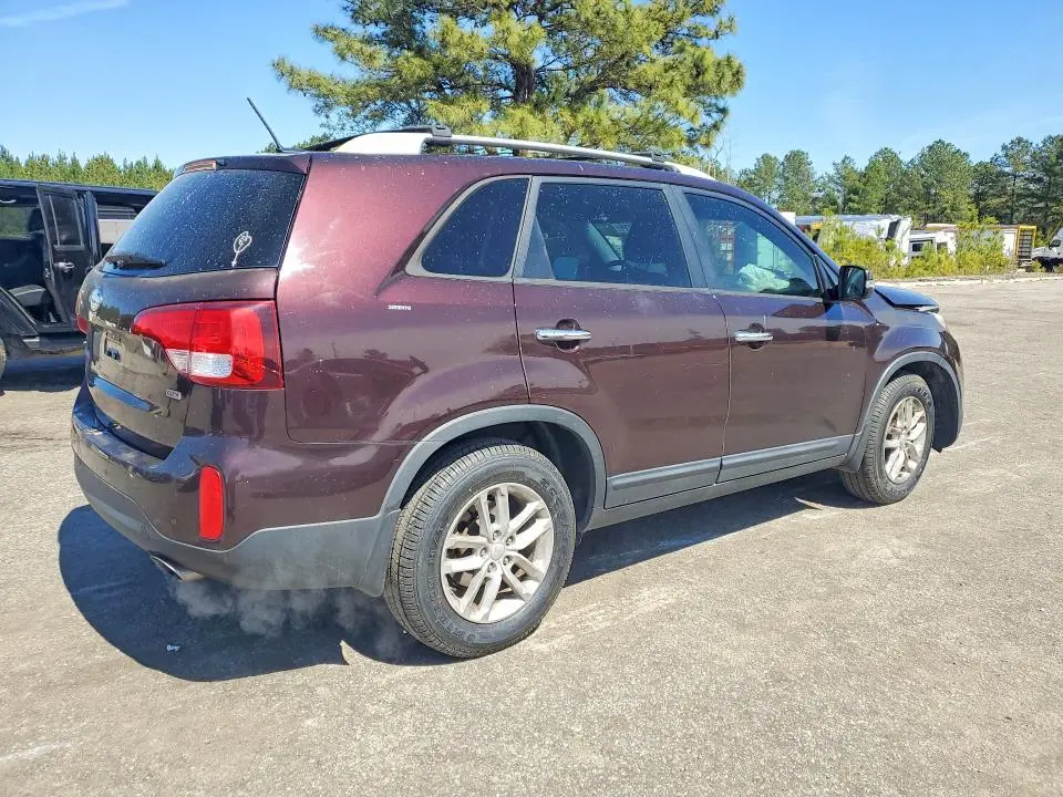 2015 KIA SORENTO LX  