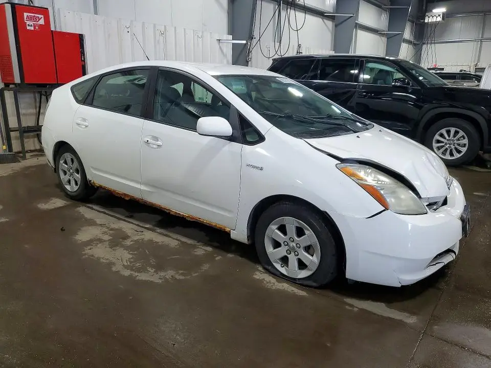 2012 TOYOTA PRIUS BASE  