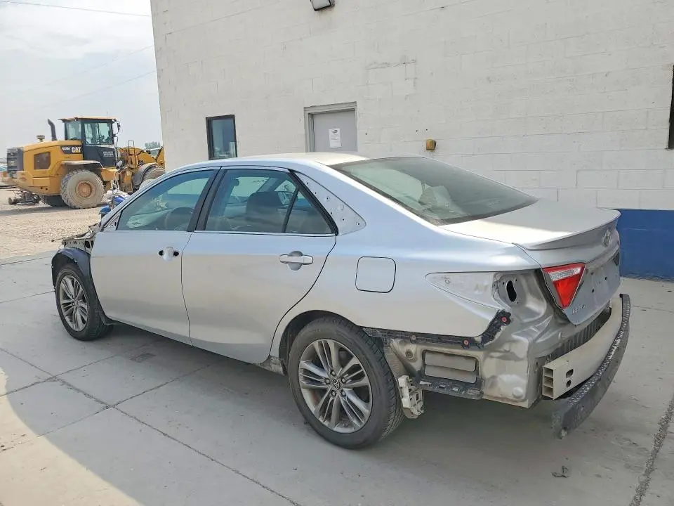 2015 TOYOTA CAMRY SE  