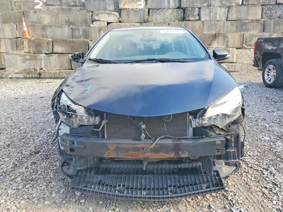 2017 TOYOTA COROLLA SE  