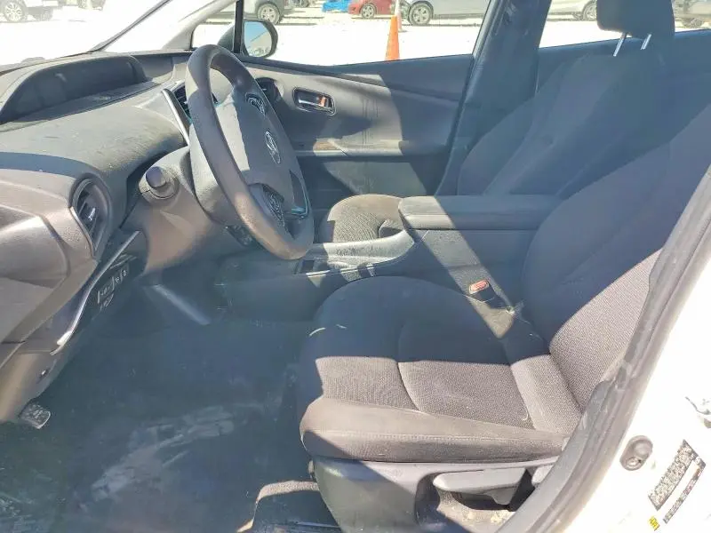2021 TOYOTA PRIUS LE  