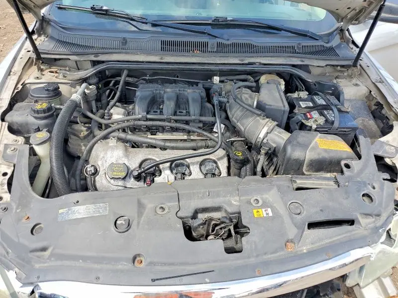 2010 FORD TAURUS SE  