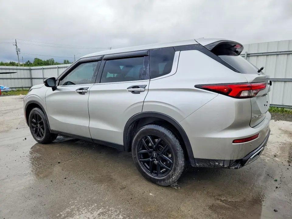 2023 MITSUBISHI OUTLANDER SE  