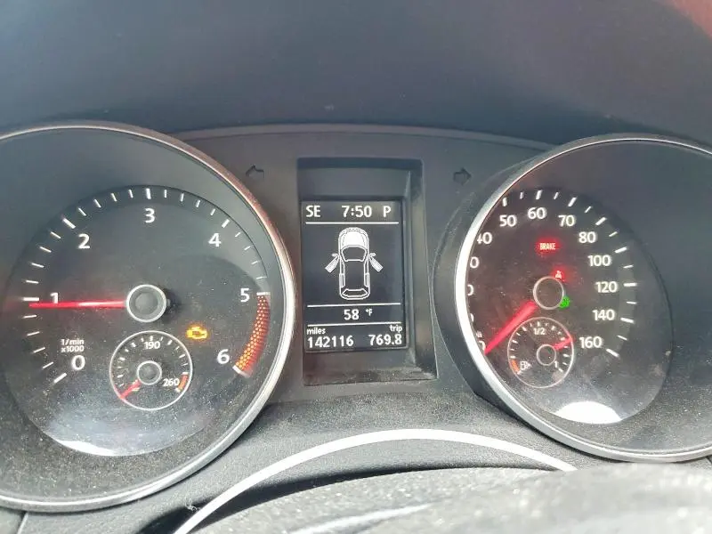 2011 VOLKSWAGEN GOLF   