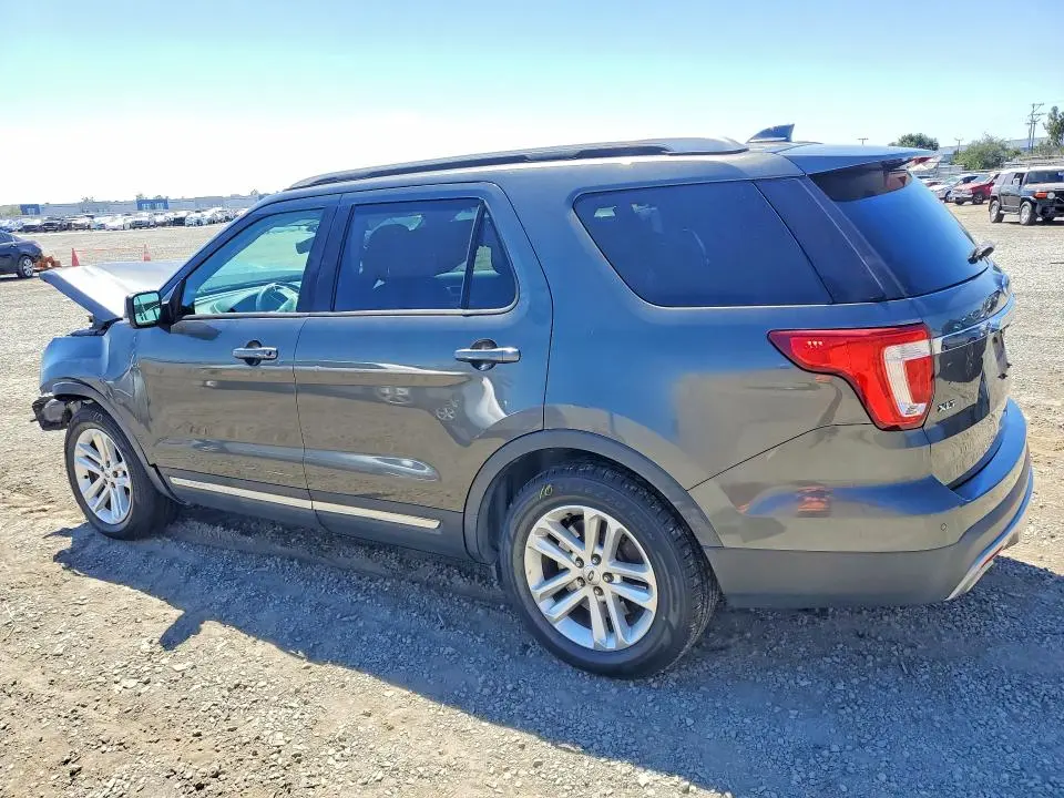 2017 FORD EXPLORER XLT  