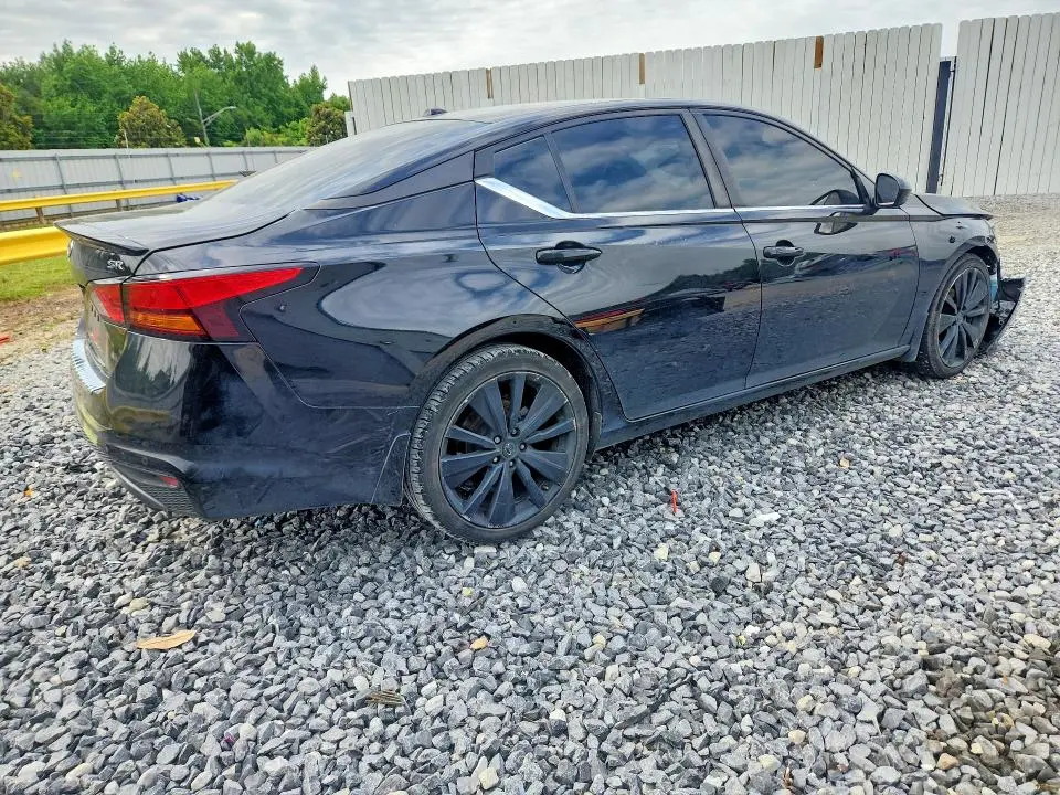 2020 NISSAN ALTIMA SR  