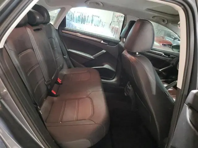 2020 VOLKSWAGEN PASSAT R-LINE  