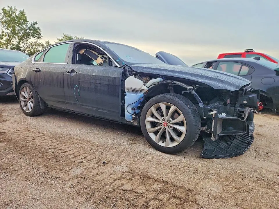 2020 JAGUAR XF PREMIUM  