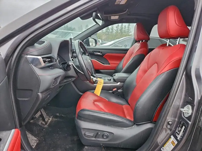 2021 TOYOTA HIGHLANDER XSE  