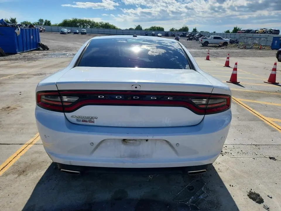 2022 DODGE CHARGER SXT  