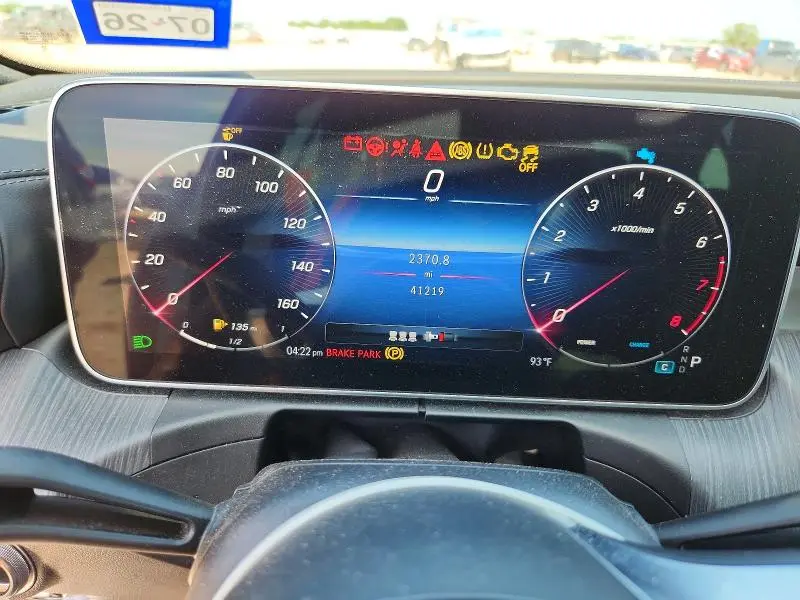 2023 MERCEDES-BENZ C 300  
