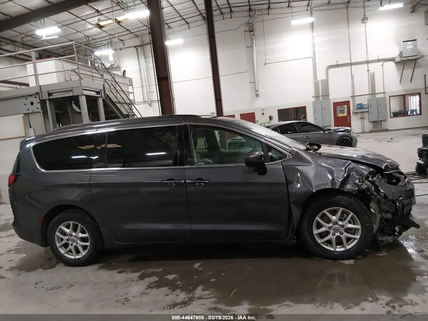 2021 CHRYSLER VOYAGER LXI