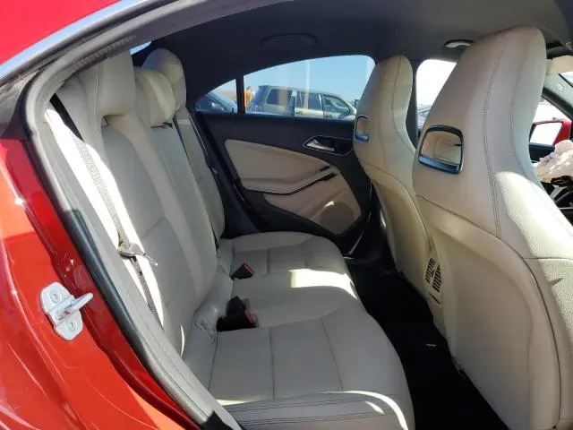 2014 MERCEDES-BENZ CLA 250 4MATIC