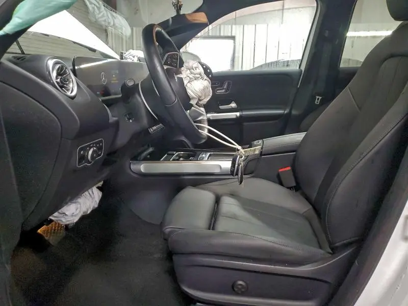 2025 MERCEDES-BENZ GLB 250 4MATIC  