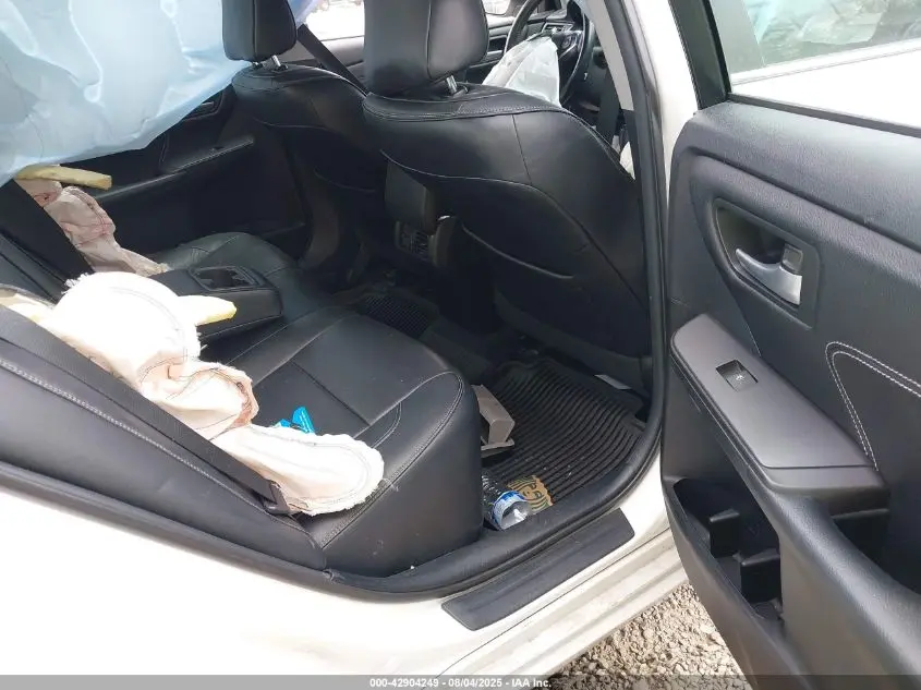2016 TOYOTA CAMRY XLE V6