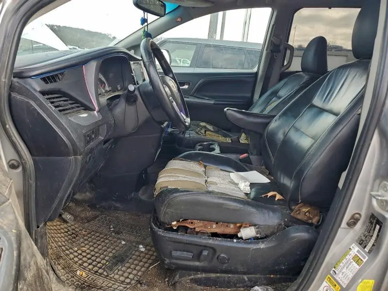 2015 TOYOTA SIENNA SPORT  