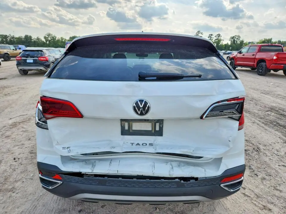 2024 VOLKSWAGEN TAOS SE  