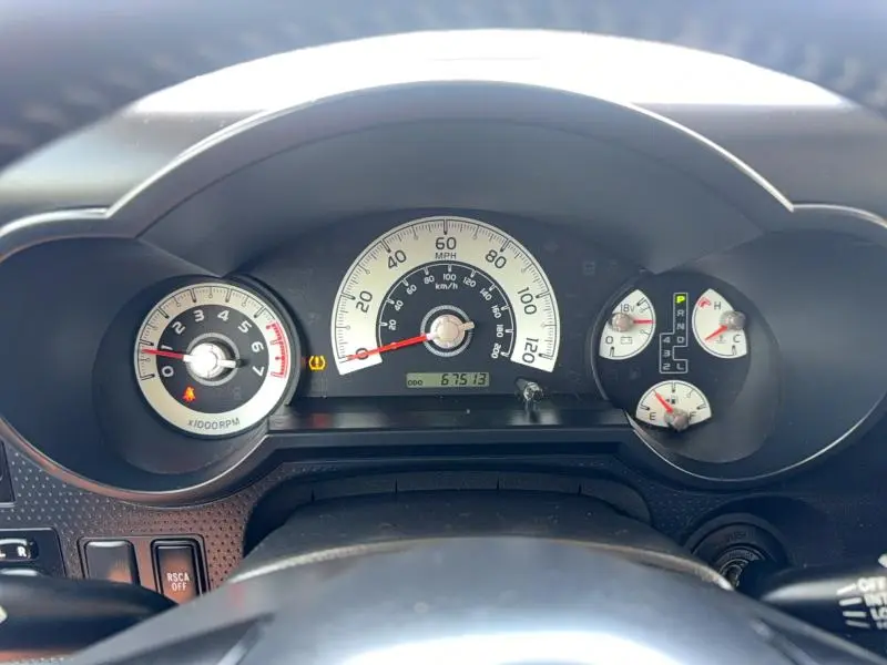 2013 TOYOTA FJ CRUISER BASE  