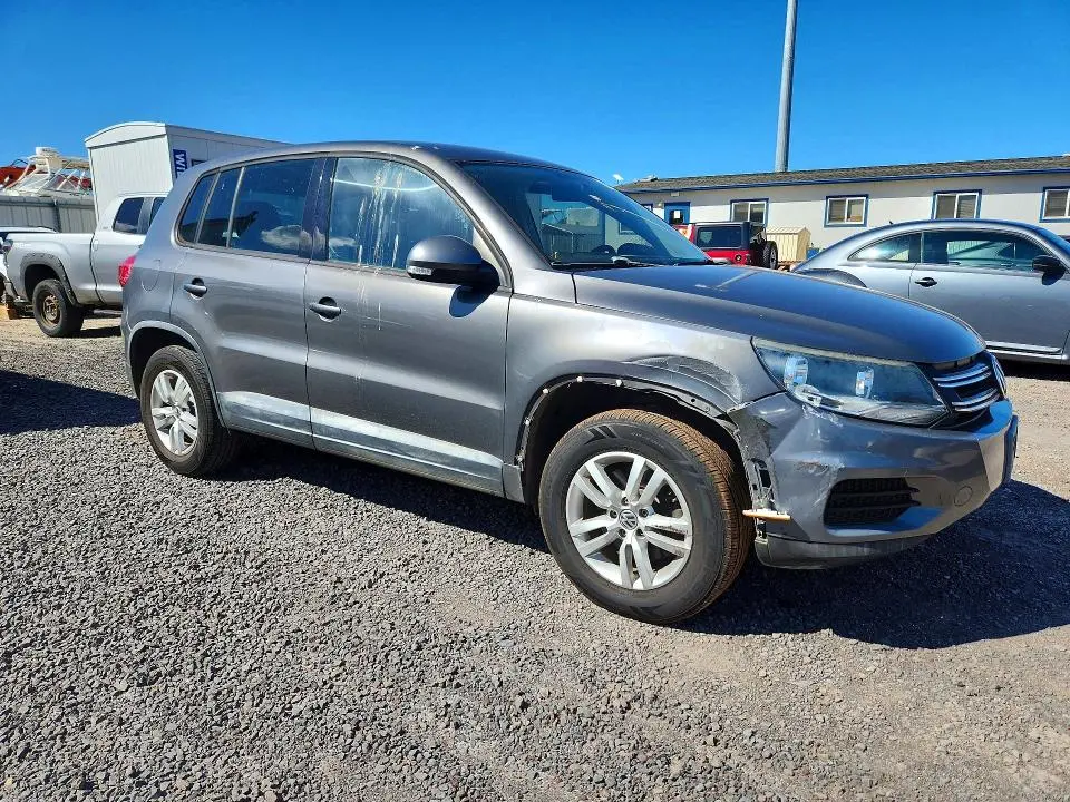 2012 VOLKSWAGEN TIGUAN S  