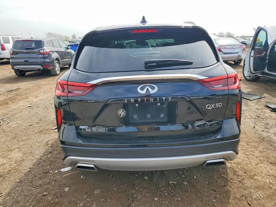 2019 INFINITI QX50 LUXE  