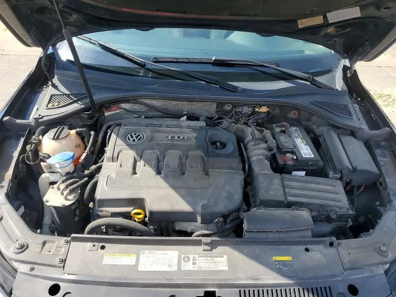 2015 VOLKSWAGEN PASSAT   