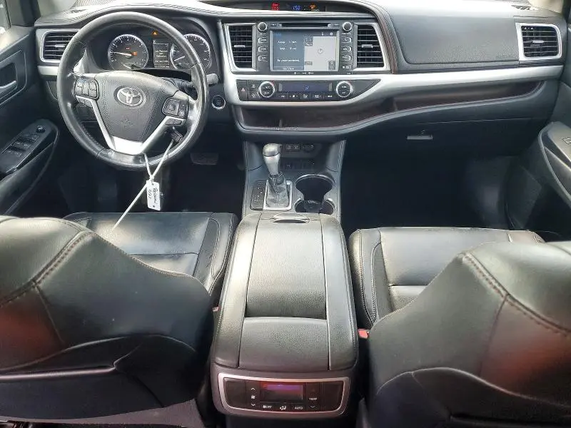 2017 TOYOTA HIGHLANDER XLE  