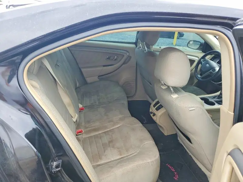 2015 FORD TAURUS SE  