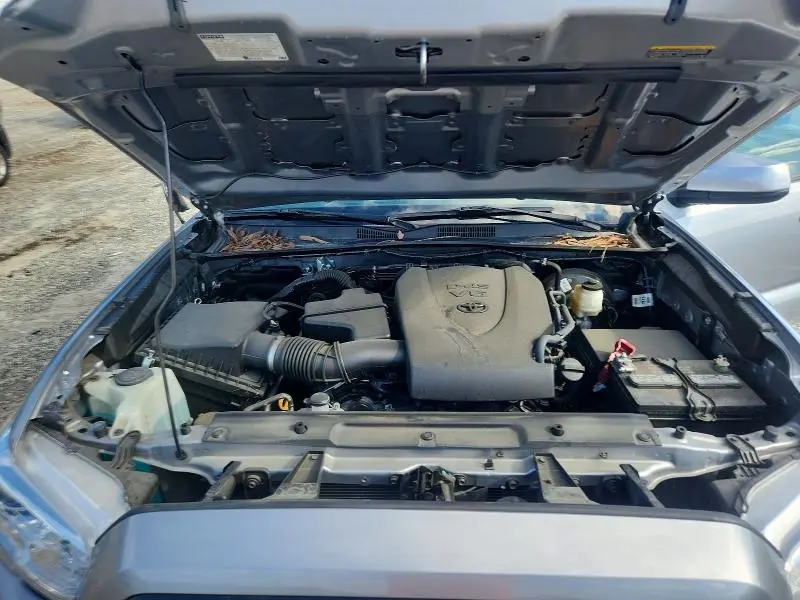 2020 TOYOTA TACOMA SR V6  