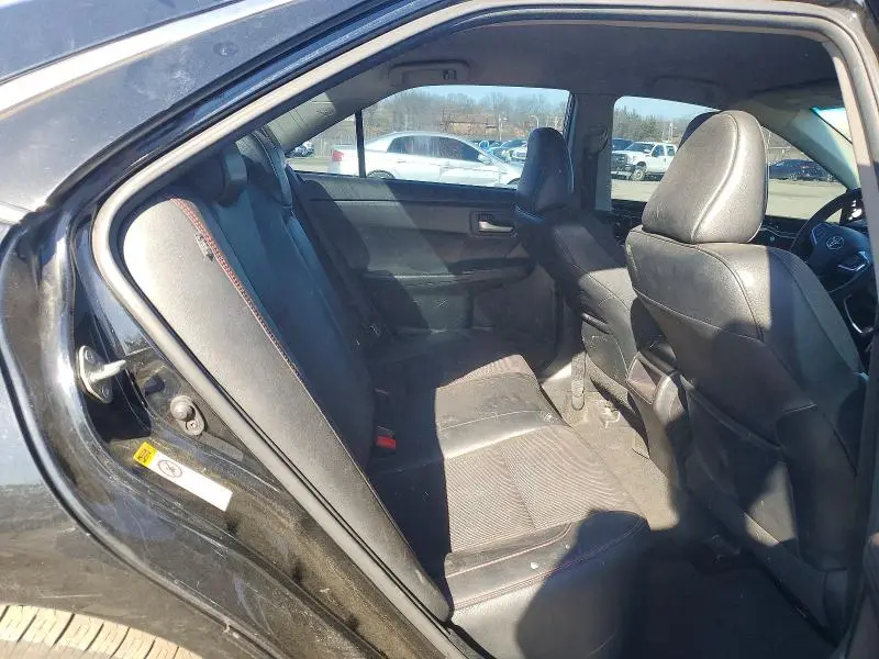 2017 TOYOTA CAMRY SE  
