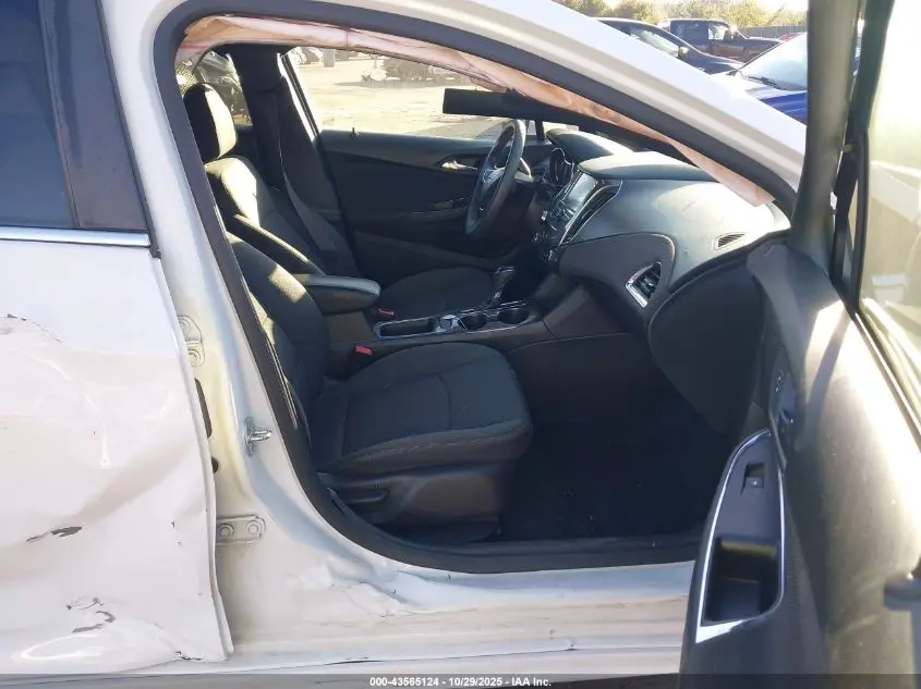 2017 CHEVROLET CRUZE LT AUTO