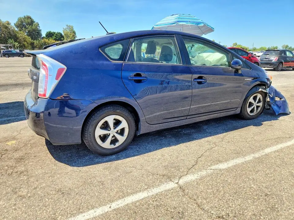 2013 TOYOTA PRIUS THREE  