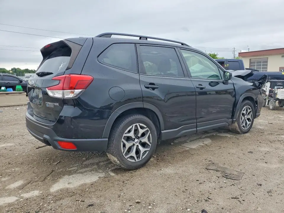 2019 SUBARU FORESTER PREMIUM  