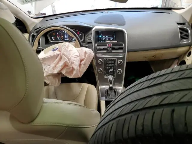 2016 VOLVO XC60 T6 PLATINUM  