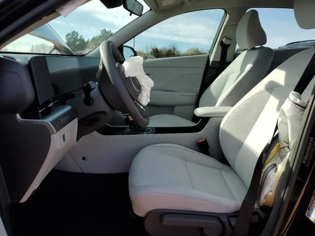 2025 HYUNDAI KONA SE  