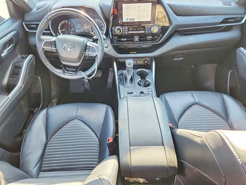 2023 TOYOTA HIGHLANDER XSE  