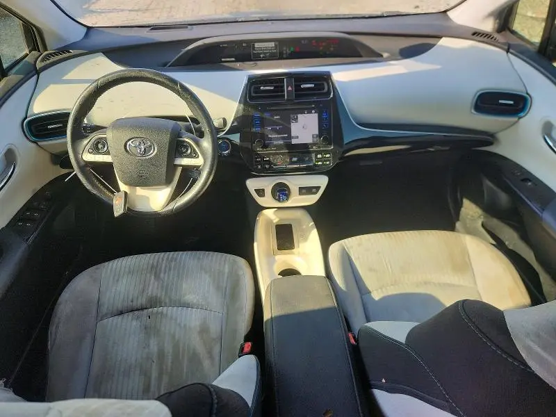2018 TOYOTA PRIUS THREE  