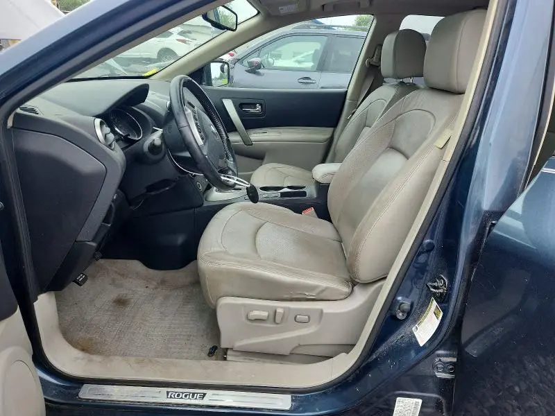 2012 NISSAN ROGUE S  