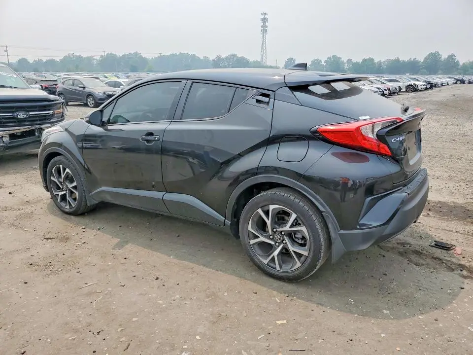 2020 TOYOTA C-HR LE  