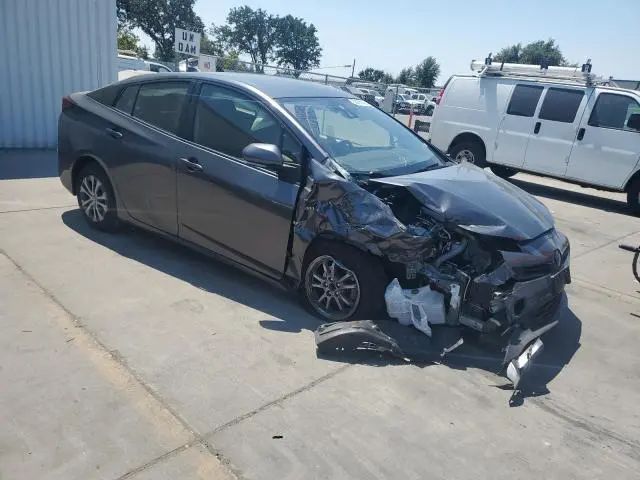 2021 TOYOTA PRIUS LE  