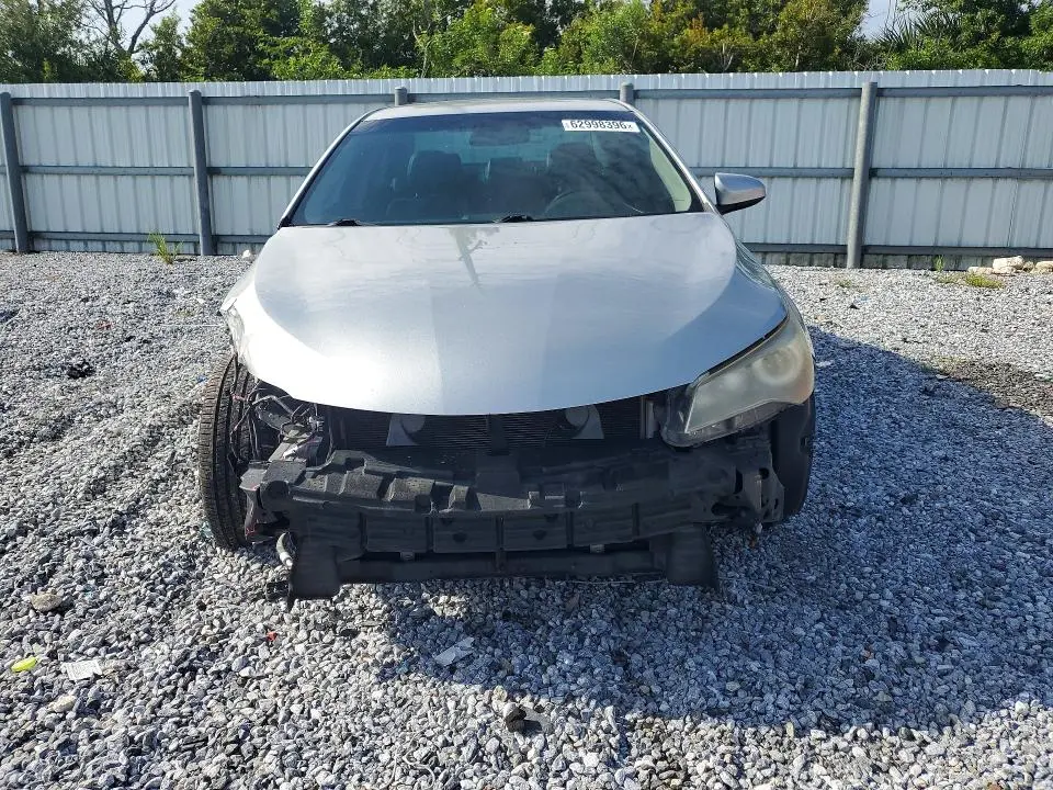 2017 TOYOTA CAMRY SE  