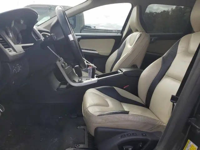 2011 VOLVO XC60 T6  