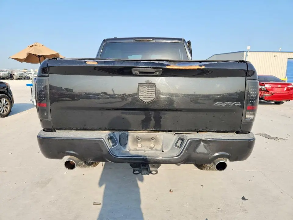 2016 RAM 1500 ST  