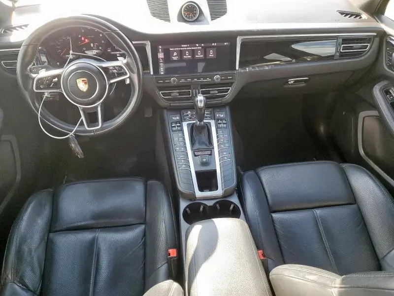 2020 PORSCHE MACAN   