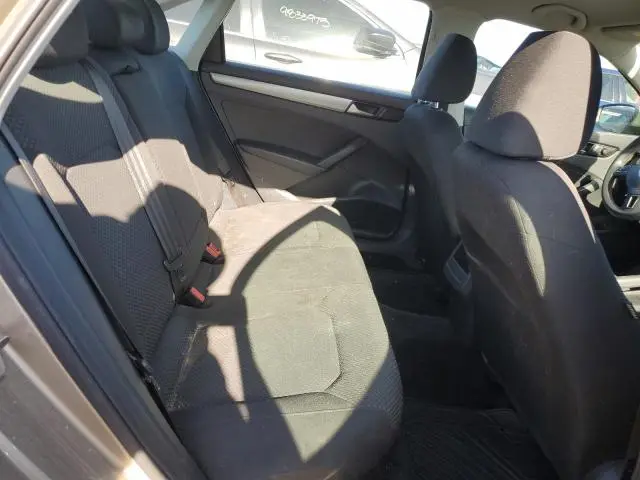 2015 VOLKSWAGEN PASSAT S  