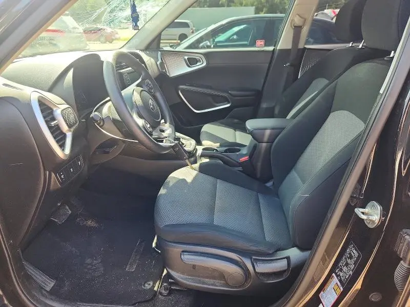 2020 KIA SOUL LX  