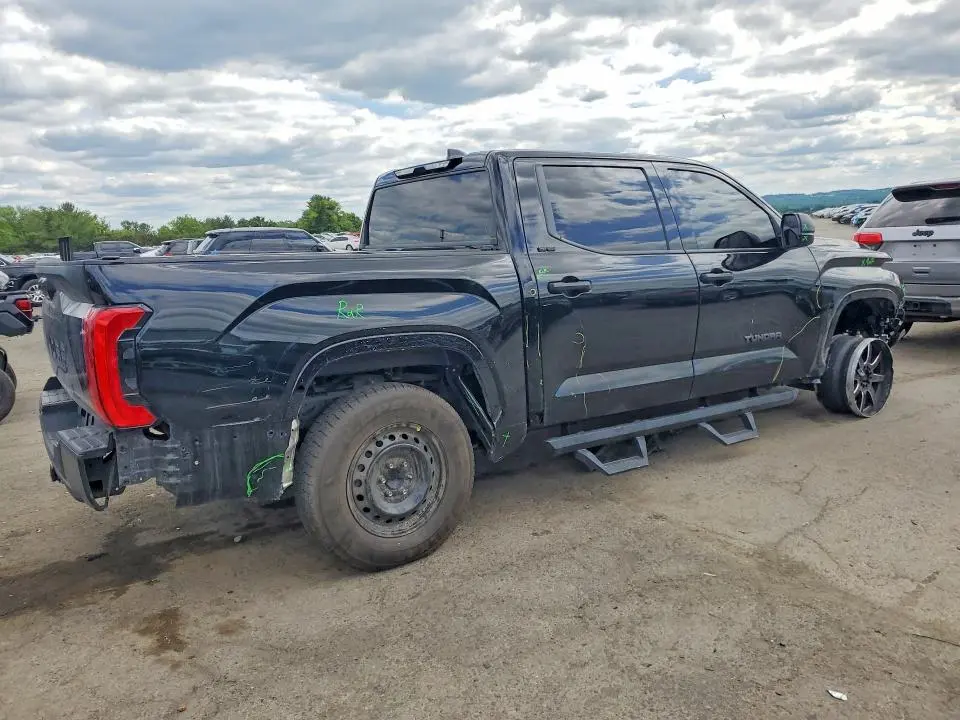 2025 TOYOTA TUNDRA SR5  