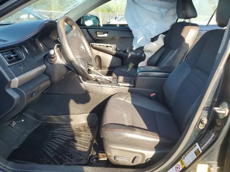 2017 TOYOTA CAMRY SE  