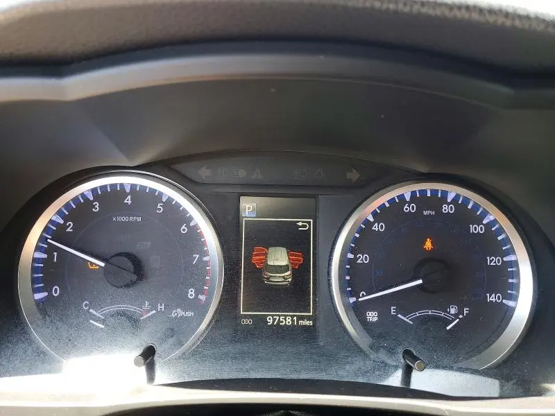 2018 TOYOTA HIGHLANDER LE  