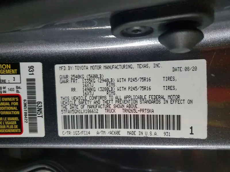 2020 TOYOTA TACOMA SR5  